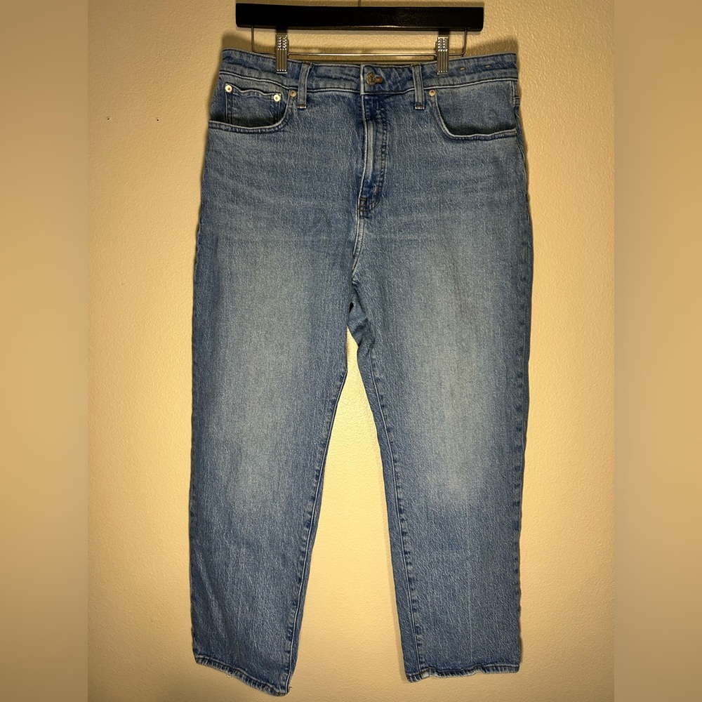 Madewell Woman’s Curvy Straight Jeans in Light Blue